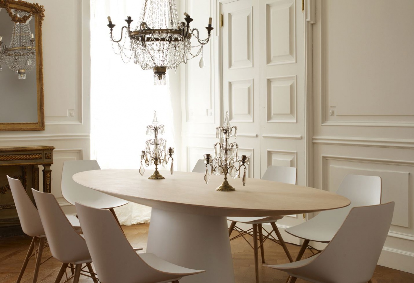 Dining table design UFO, Emmemobili Luxury furniture MR