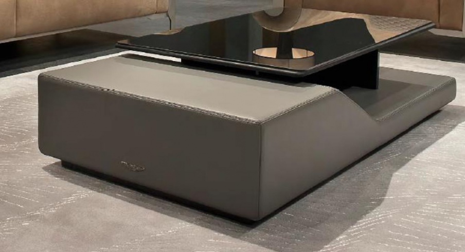 A coffee table based on the carbon V133, Formitalia