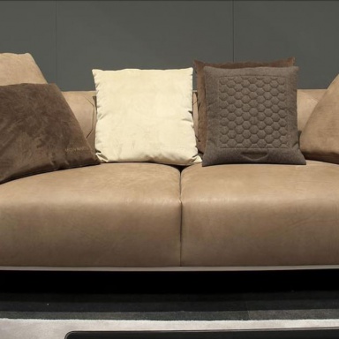 Three-seater sofa V125