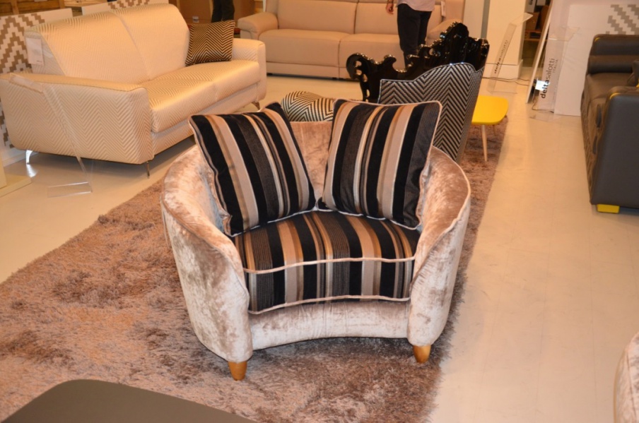 Chair semicircular shape Diva, Delta Salotti