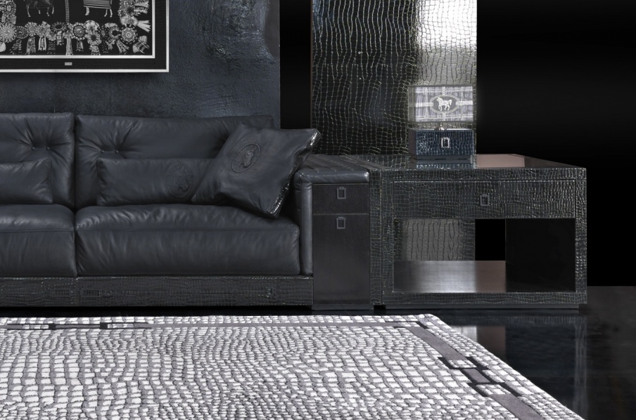 Stand pridivannogo in the finishing of veneer and leather Suitcase, Formitalia