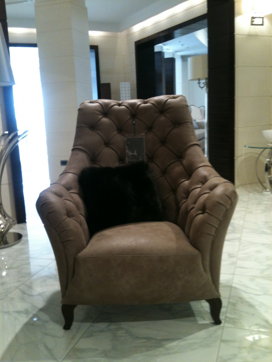 The high-backed chair Dafne, Tosconova