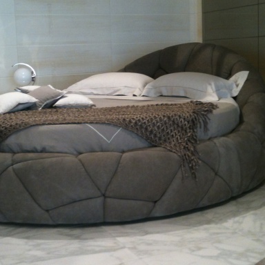 Bed Plumo oval