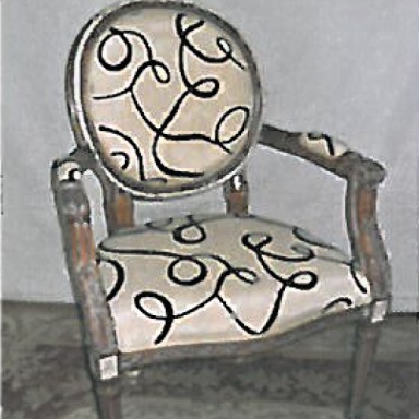 Chair with armrests
