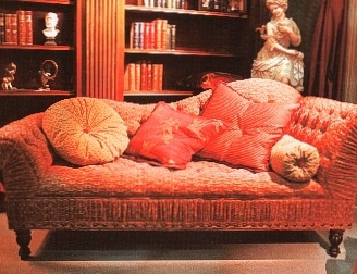 Three seater sofa with wavy asymmetrical back, Marylin - Provasi