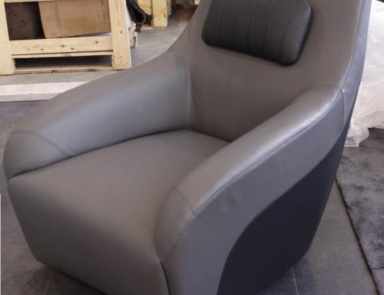 Chair in upholstery leather in gray scale MBS 016, Formitalia 