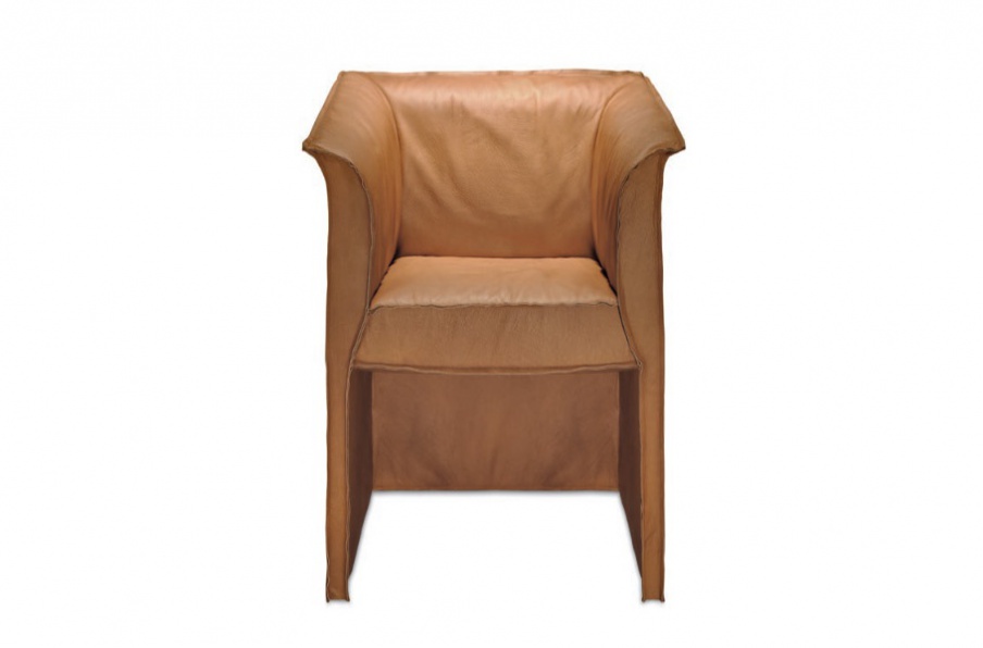 Armchair in leather case Parentesi, Frag