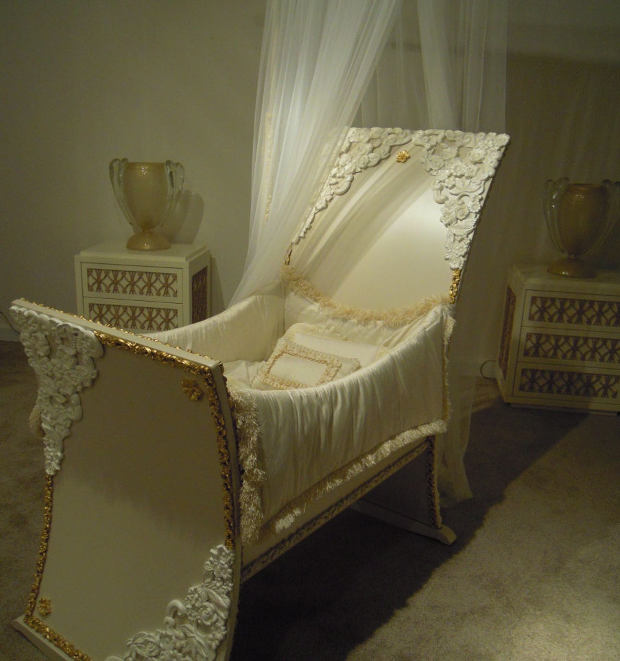 The cradle of baby Andy from solid wood, Halley