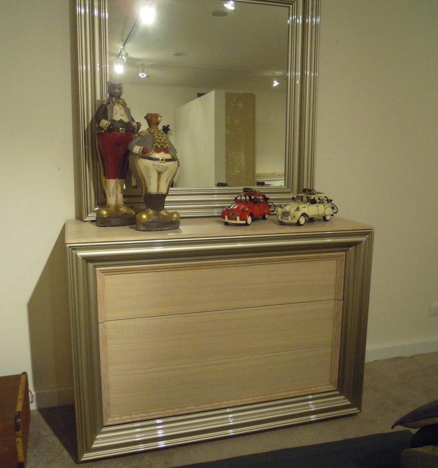 Dresser with three drawers, Halley