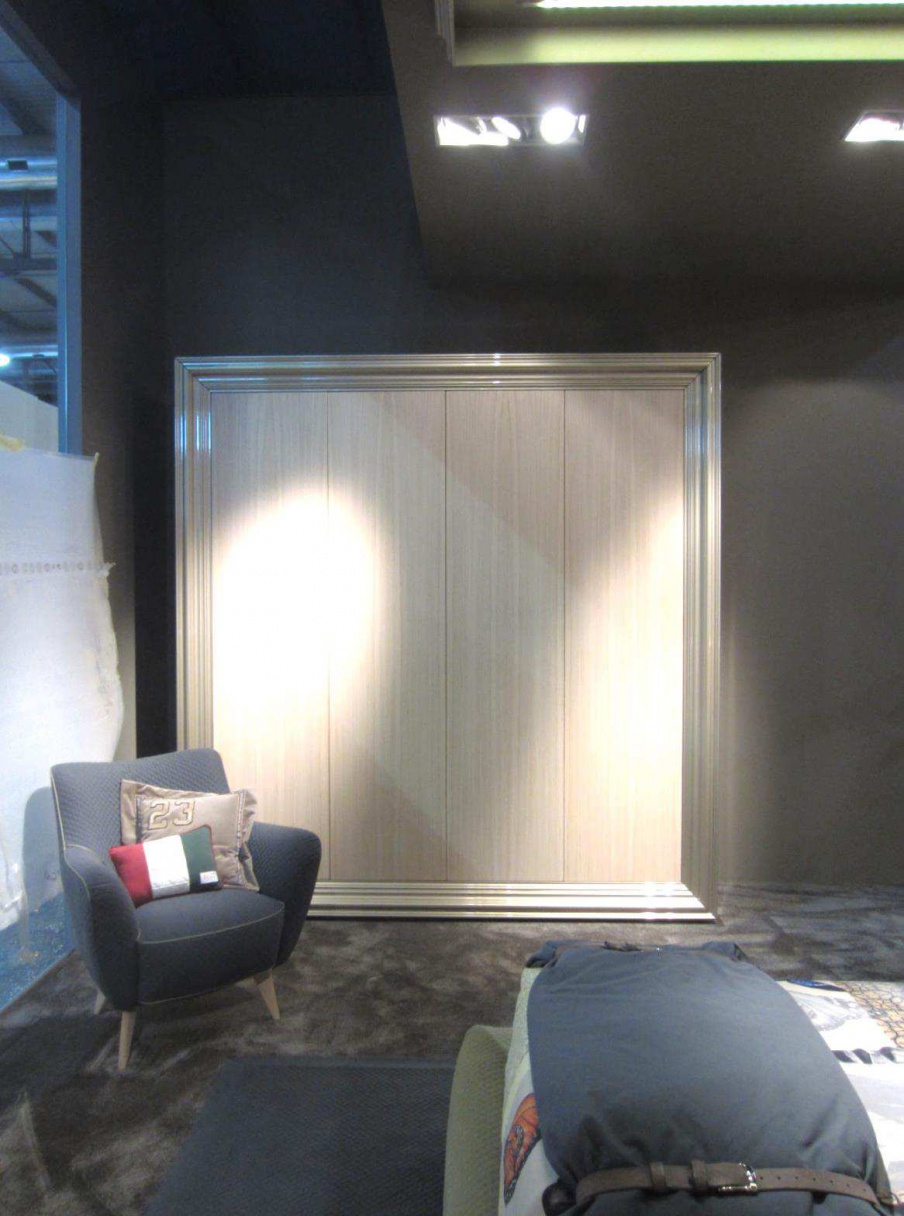 Armchair with elements of fusion in blue upholstery Peggy, Halley