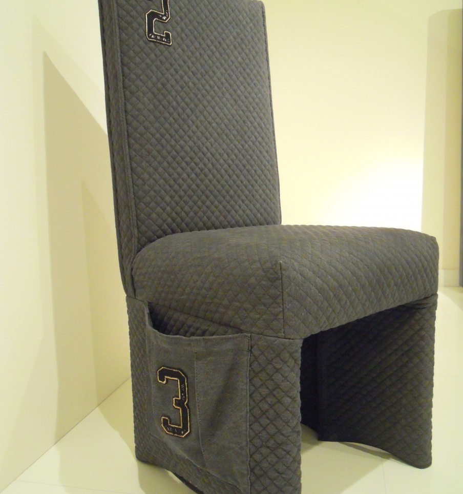 Chair with elements of Neoclassicism Claudia, Halley