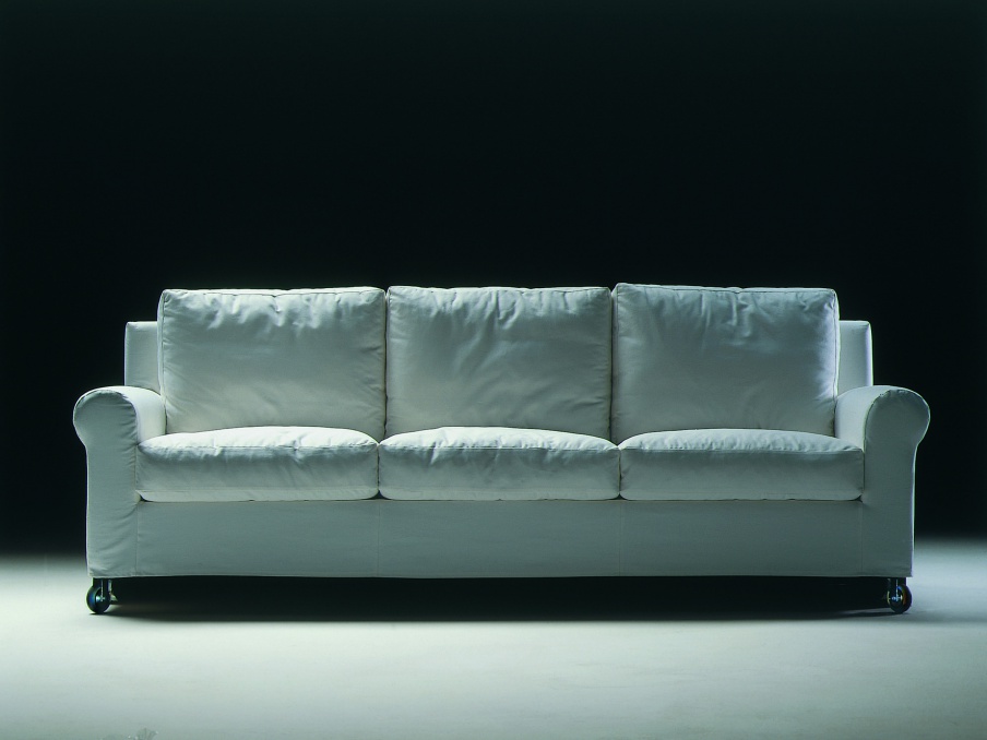 Sofa on a frame of wood covered with leather or fabric Ugomaria, Flexform