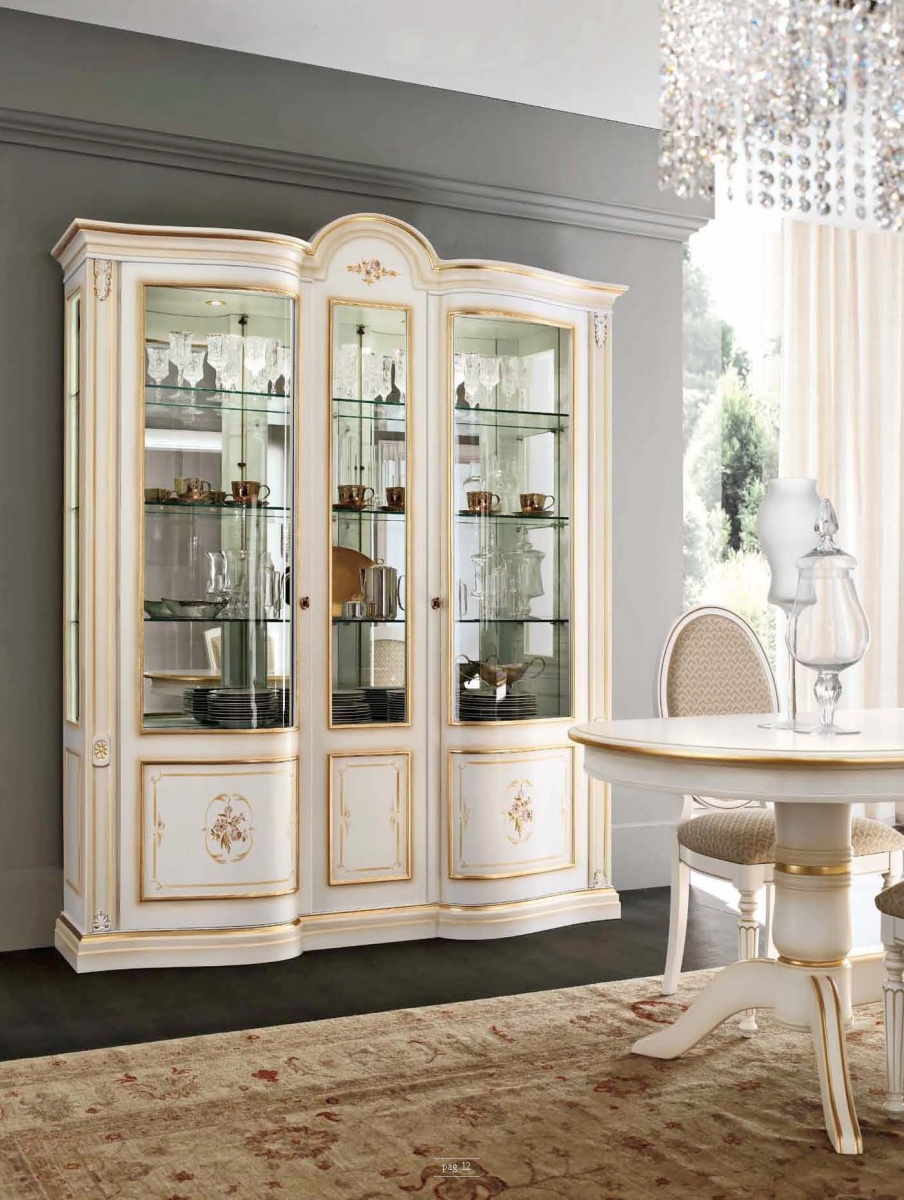 Showcase a classic style of Vivaldi, Maronese