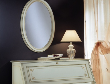Wall mirror in oval frame, Perla Specchiera - Pellegatta (oval mirror)