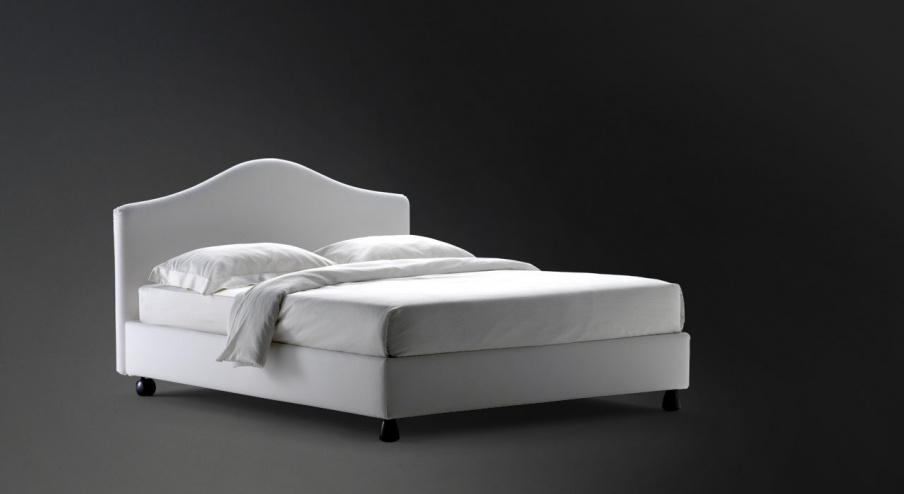 Bed and aluminum frame upholstered in leather or fabric Peonia, Flou