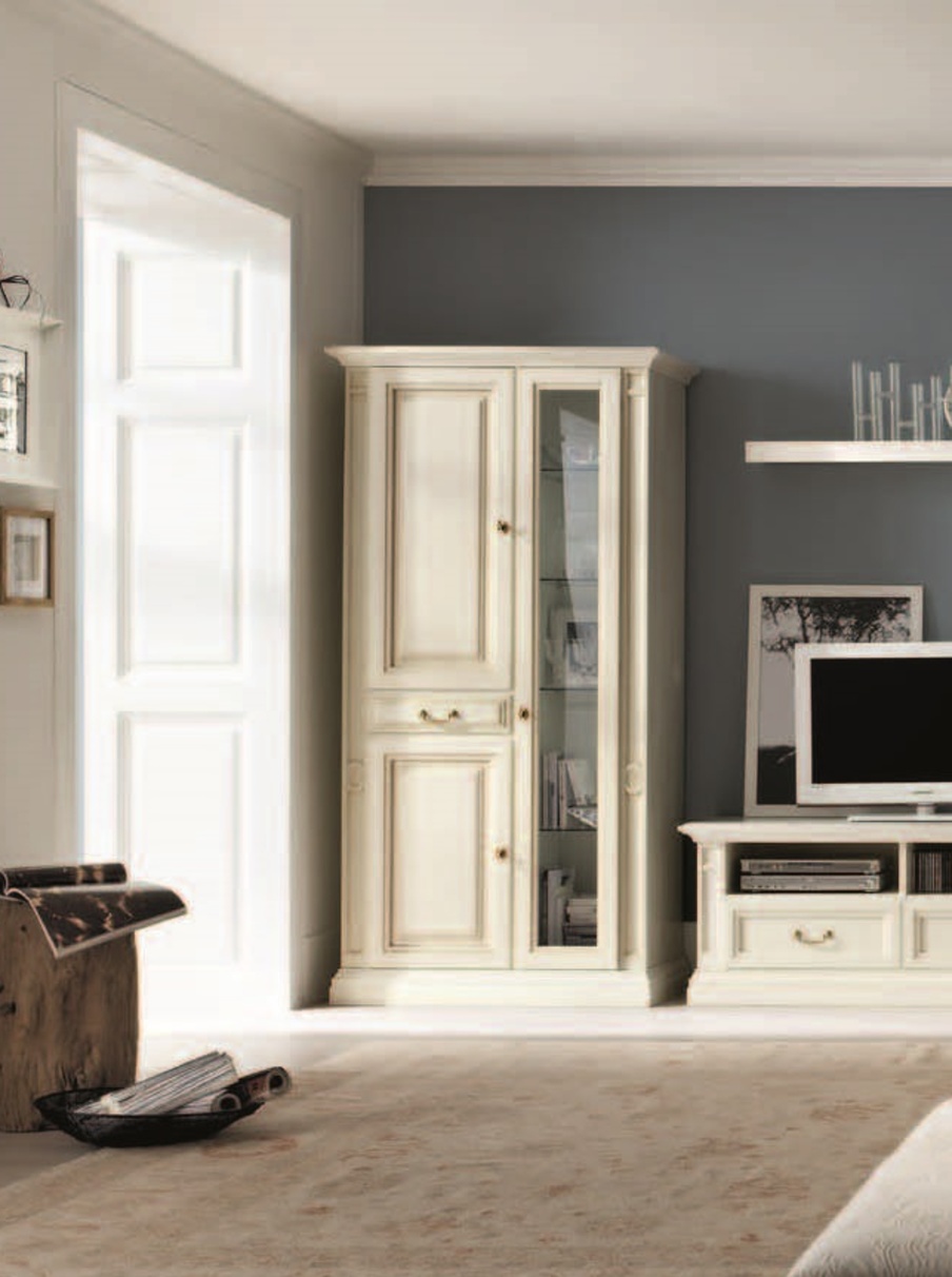 A display Cabinet made of wood Nabucco, Maronese