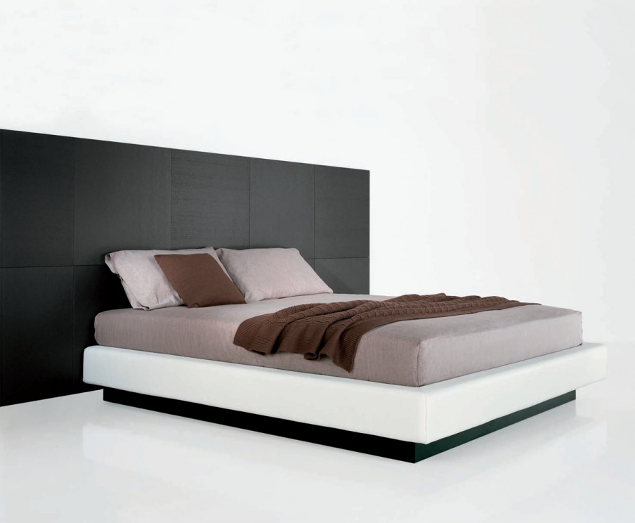 Double bed, Quito - features tisettanta furnishings