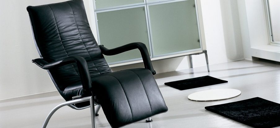 Chair with armrests Nova, Bonaldo