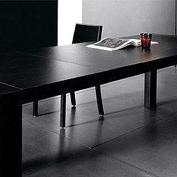 Opla dining table