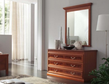 The chest in the classic style of Giotto, Maronese