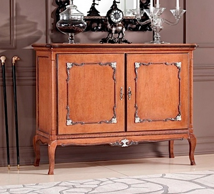 Sideboard with carved mouldings Kevin, Arve Style