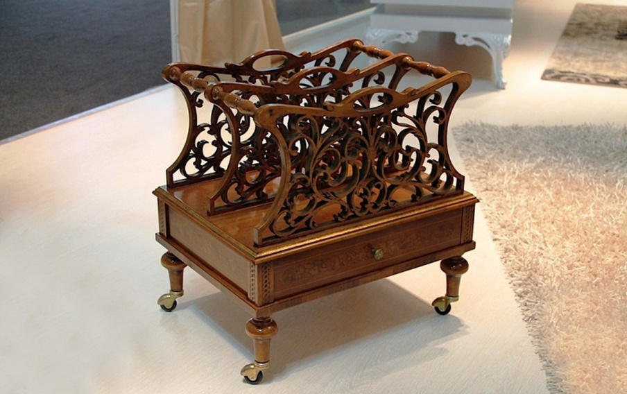 Coffee hour with rich carvings Matthew, Arve Style