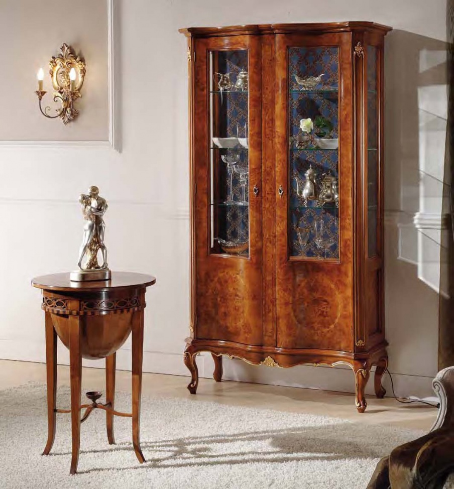 Showcase of decor from brocade, carving and gilding Ariel, Arve Style