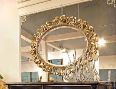 Mirror in oval carved frame Cartoccio, Arve Style