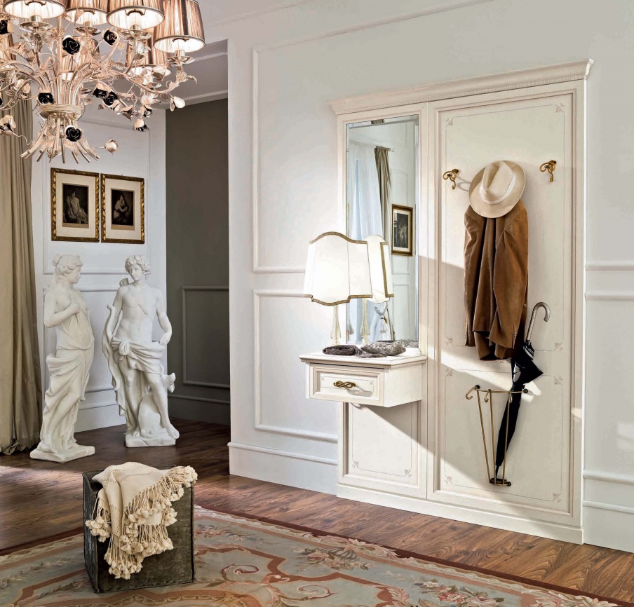 Hanger in classic style Afrodita, Maronese