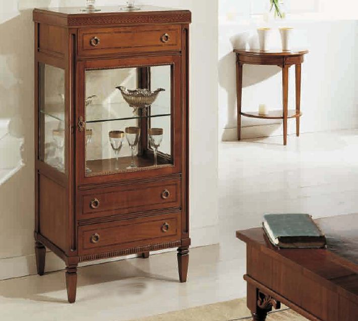 Showcase with hinged glazed door, Puccini, Arve Style