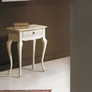 Pridivannogo table 700