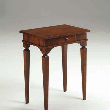 Table pridivannogo Madrid