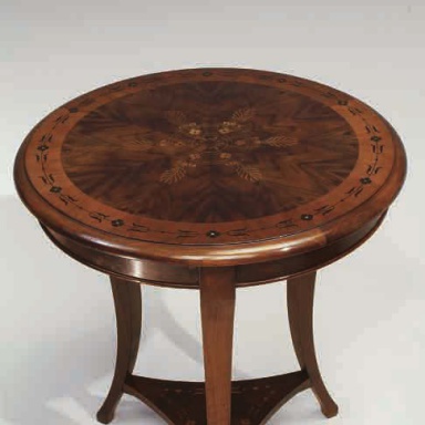 Table pridivannogo Persia