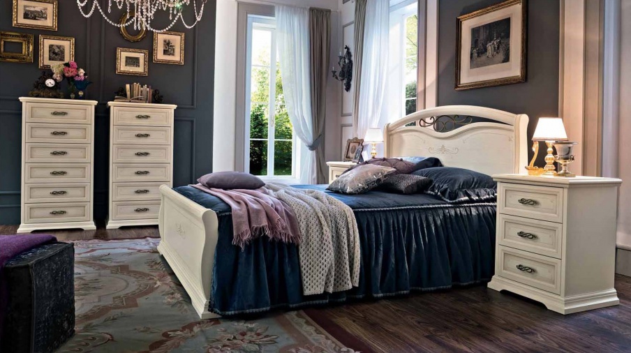 Double bed with box for linen Afrodita, Maronese