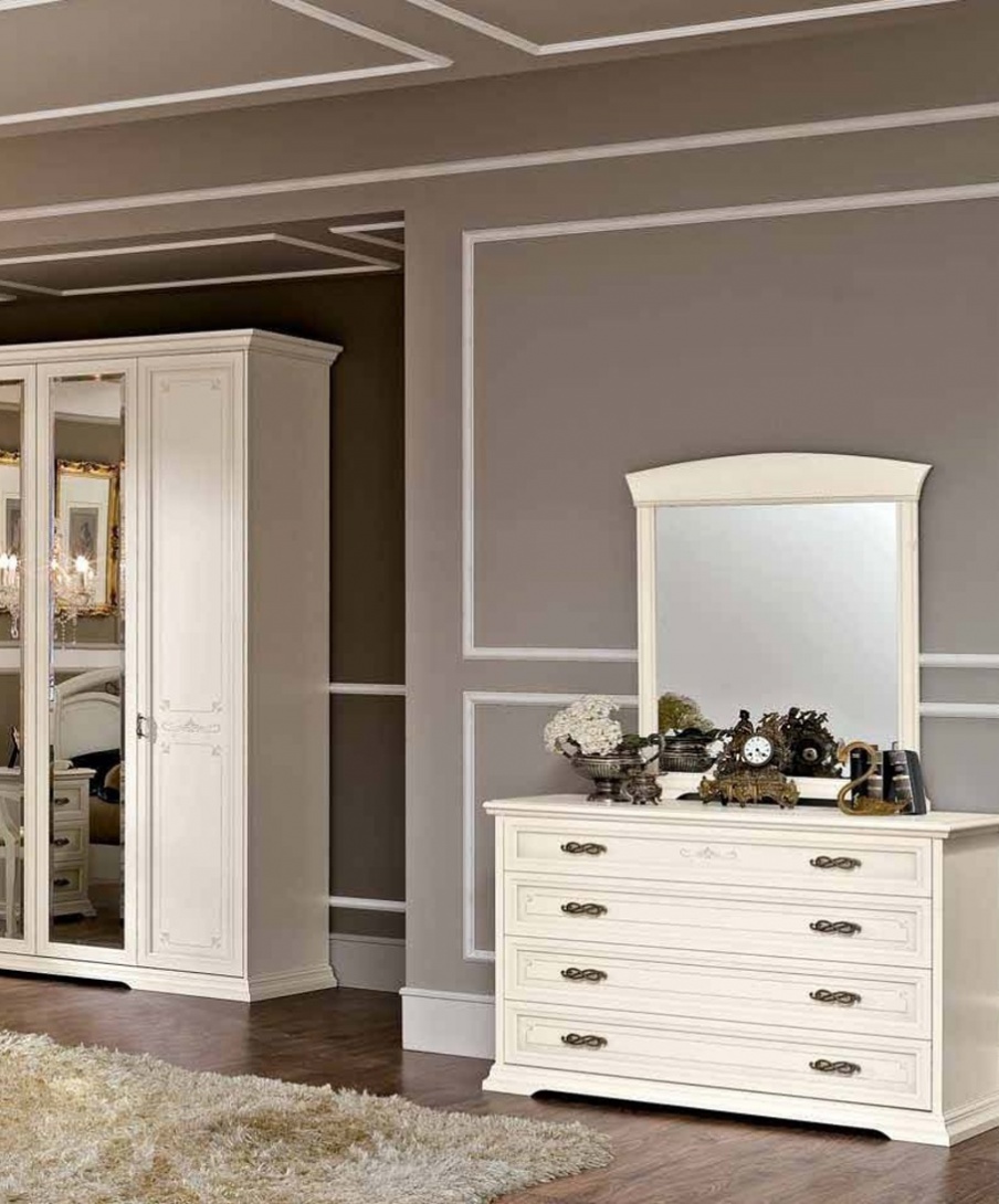 The drawers Afrodita, Maronese