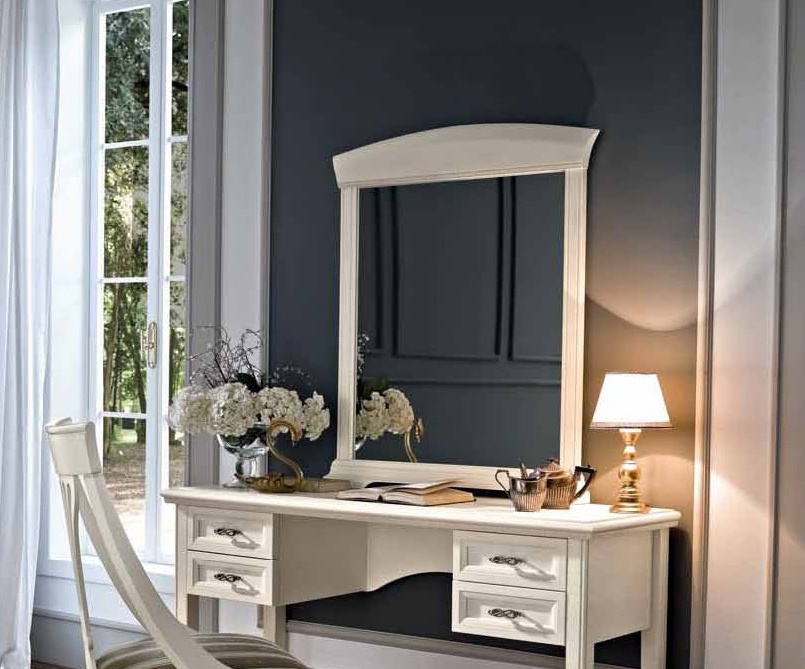 Mirror with wooden frame Afrodita, Maronese