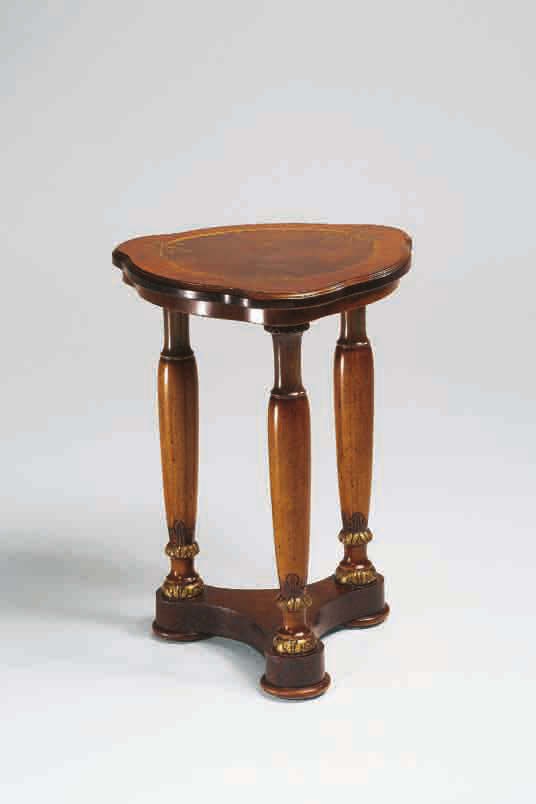 Pridivannogo table with a table top with rounded corners Foglia, Arve Style