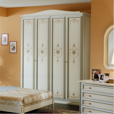 the Armadio wardrobe Renoir