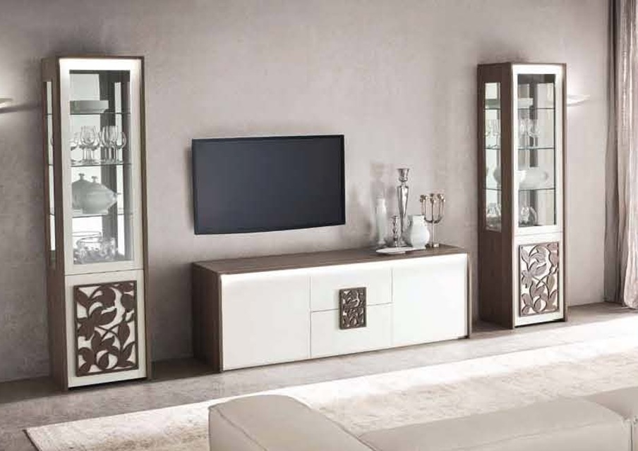 Showcase with decorative pattern Fusion, Maronese