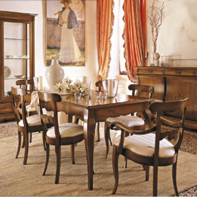 The Fenice dining table