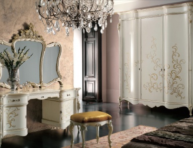 Bedroom set in white lacquer with gilded carvings Luigi XXI, Arve Style