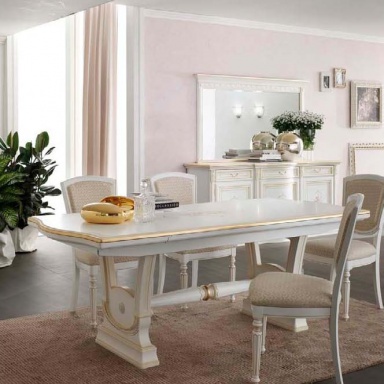 The Milano dining table 