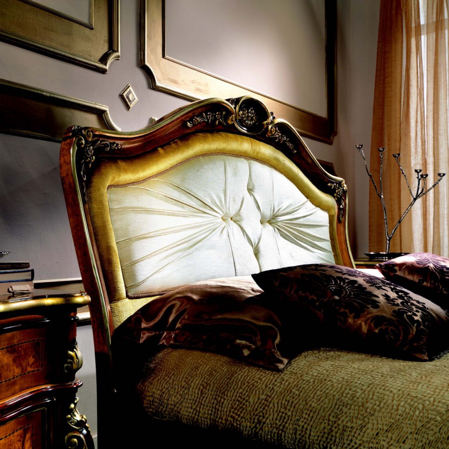 Bed with high upholstered headboard Luigi XXI, Arve Style.