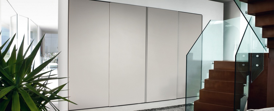 Wardrobe system with sliding doors Gola, Novamobili