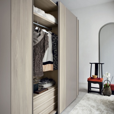 Offset Dressing Room