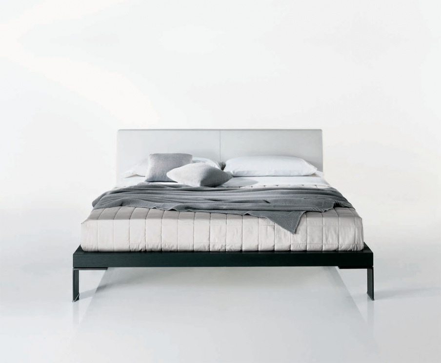 Double bed, Thai - features tisettanta furnishings