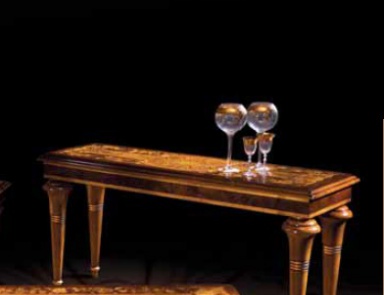 The console is rectangular, Ezio Bellotti