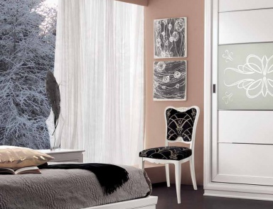 Chair in neo-classical style in white lacquer Sogni, Arve Style (chair with textile upholstery)