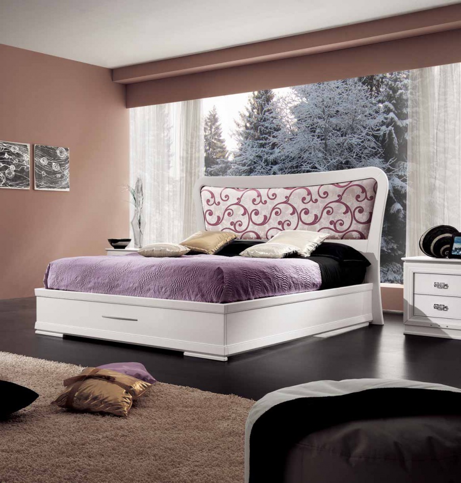 Headsets for bedrooms painted in a silvery-white Sogni, Arve Style