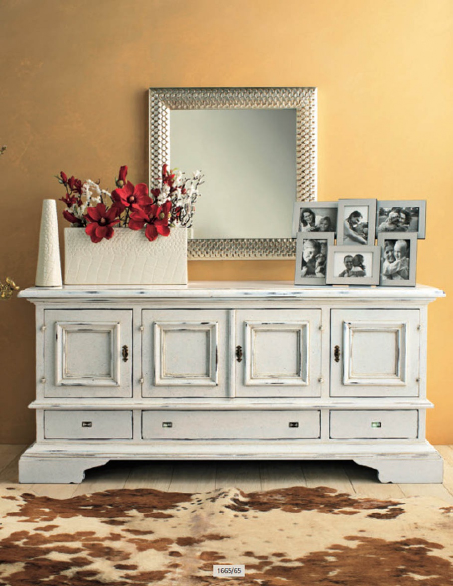 A chest of drawers with hinged doors and drawers Medicea, Tiferno Mobili